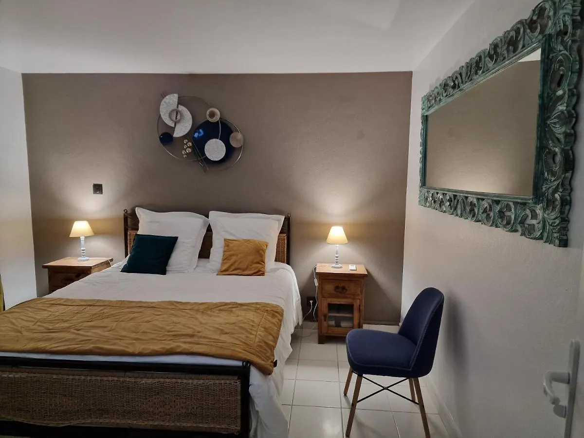 Appartements De Luxe . Propriete De Luxe Baie-Mahault
